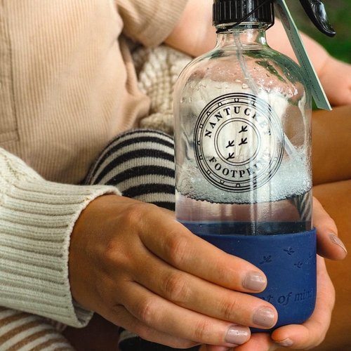 Skiennix 16 oz Clear Glass Spray Bottle - Durable Silicone Base for Easy Cleaning and Refills