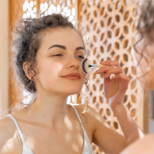 Thinp 4 Pcs Facial Fan Brush,Facial Brushes Esthetician Fan Brushes Esthetician Fluffy Fan Brushes Face Soft Bristle Highlighting Blush with Long and Short Handle for Women Girls Loose Powder Blush