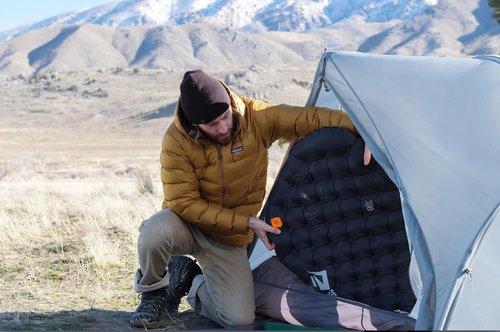 Sea to Summit Ether Light XT Sleeping Pad - Extreme Cold-Weather Insulation | Regular Size (72 x 21.5 x 4 inches)