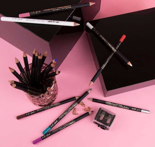 L.A. Girl Perfect Precision Lipliner - Deep Red Shade for Flawless Lip Definition