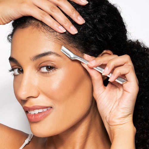 Tweezerman Eyebrow Razor with 3 Replacement Blades and Safety Cap (Stainless Steel)