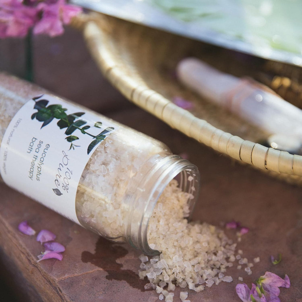 100% PURE Eucalyptus Bath Salts - Nourishing Skin & Relaxing Aromatherapy | Home Spa Kit - 15 Oz
