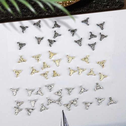 100pcs Stylish Bull Head Nail Charms, Halloween Retro Alloy Art Nail Stickers Funny Bull Head Manicure Decor Stickers for DIY Crafts with Gold Silver Black Mixed Color Designs