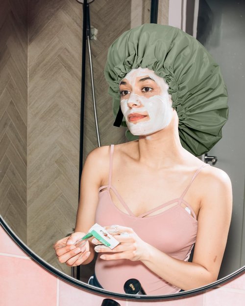 Aquior Shower Cap for Women, Extra Adjustable Shower Caps for Women Double-Layer Waterproof Reusable Hair Cap, Large Size Hair Cap for All Hair,for Girls Spa Bath,Soft and Comfortable (Green)
