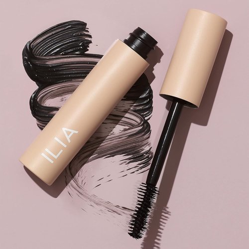 ILIA - Fullest Volumizing Mascara | Weightless & Buildable Formula for Sensitive Eyes | Non-Toxic, Vegan, Cruelty-Free (Full Size; 0.32 fl oz | 9.5 ml)