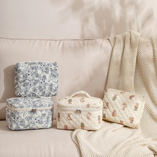 RSRSLEII 3 Pcs Quilted Cotton Makeup Pouch, Coquette Floral Quilted Toiletry Makeup Bag for Women and Girls, Aesthetic Travel Organized Cosmetic Bags(03Bear Pattern)