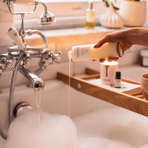 NEOM Perfect Night's Sleep Bath Foam - 100% Natural Lavender & Sweet Basil | 200ml Soothing Blend with Aloe & Almond Oil
