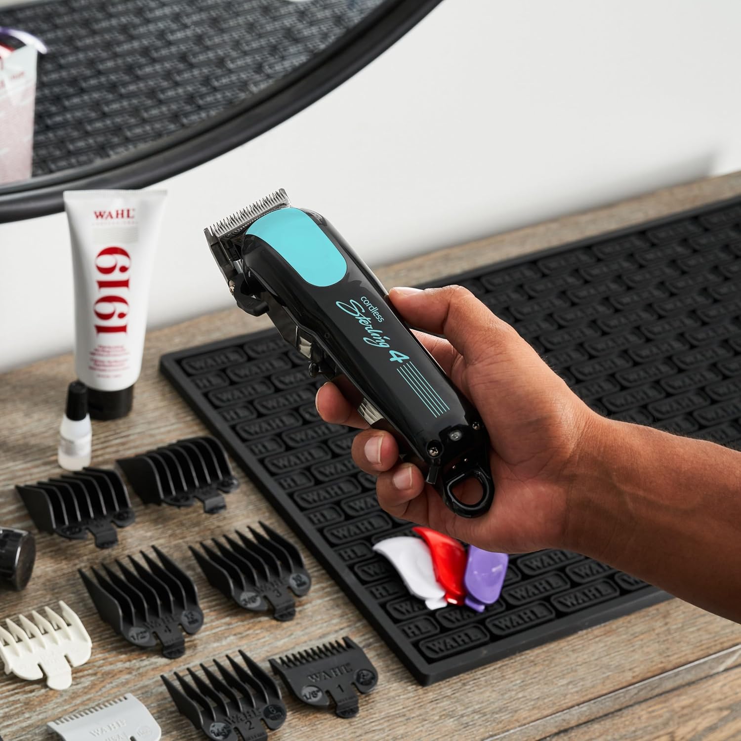Wahl Professional - Sterling 4 Cordless Hair Clippers - Barber-Quality Cutting Tools for All Hair Types