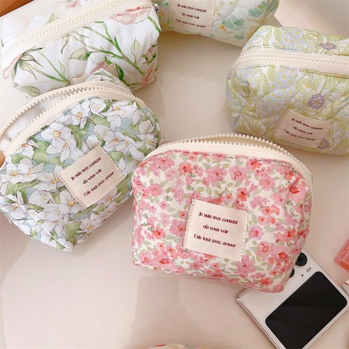 Sminra Floral Makeup Bag Small Travel Cotton Quilted Cosmetic Makeup Bag Organizer, Cute Coquette Aesthetic Zipper Portable Pouch Purse Toiletry Bag accessories