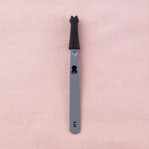 Kai Corporation KAI HC2203 Cat Tweezers with Cap Made in Japan