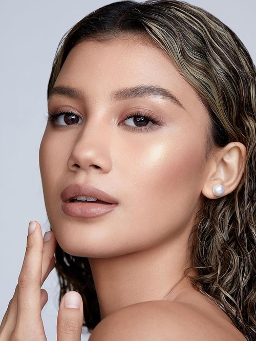 Sheglam Cream Highlighter Stick - Long-Lasting Brightening Makeup in Tea Cake Shade