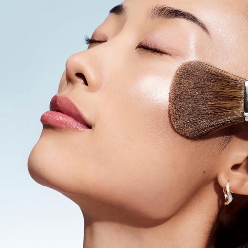 Clinique True Highlight Illuminator - Weightless Highlighter for Luminous Glow & Natural Radiance