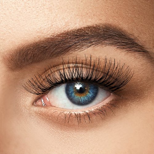KISS Looks So Natural Trio Lash Medium Combo Pack, False Eyelashes with Tapered End Technology, 3D Lengths & Angles, Easy Grip Tray with Built-In Glue Pocket, 30 Trio Lashes in Short & Medium Lengths