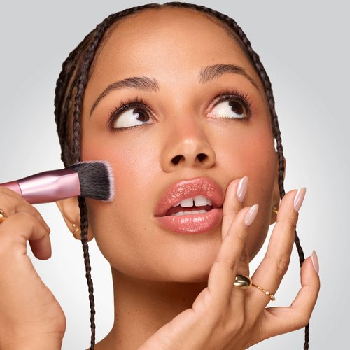 Real Techniques Cheek Hugging Contour Brush, Angled Makeup Brush for Cream Contour Liquid Bronzer & Sculpting, Precision Face Shaping, UltraPlush Bristles, Cruelty-Free, 1 Count