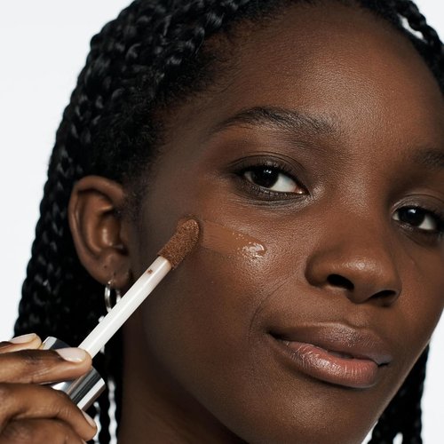 Clinique Beyond Perfecting Foundation + Concealer - Full Coverage, Natural Matte Finish | Cream Chamois, 1 Fl Oz