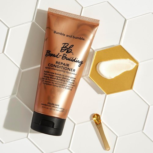 Bumble and bumble. Bond-Building Hair Repair Shampoo - Strengthens, Smooths Frizz & Adds Shine | For All Hair Types