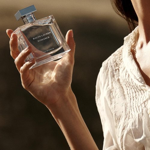 Ralph Lauren Fragrances - Romance Eau de Parfum - Women's Floral & Woody Perfume with Rose, Jasmine & Berries