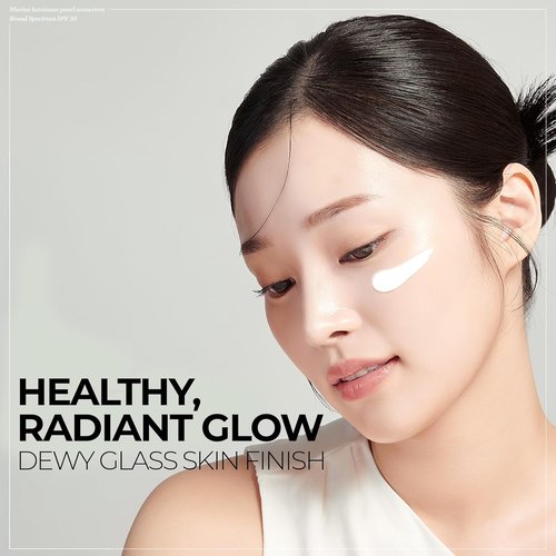 JMsolution Korean Sunscreen SPF50+ PA++++ - Hydrating Glow Formula | Lightweight, Non-Greasy | Marine Pearl UV Cream (1.69 fl. oz)