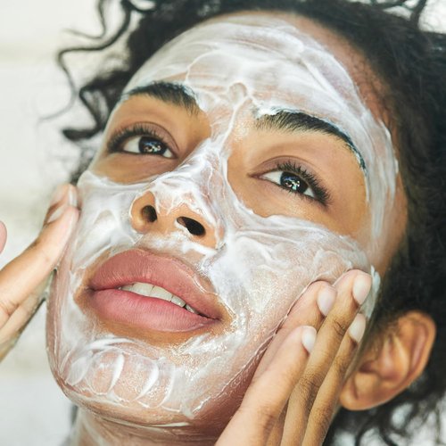 Clarins Velvet Cleansing Milk - Award-Winning Formula That Cleanses, Hydrates & Balances Skin | All Skin Types