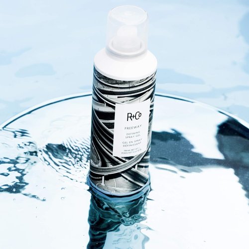 R+Co Freeway Defining Spray Gel - Amplifies Volume & Texture | Vegan & Cruelty-Free | 5 Fl Oz