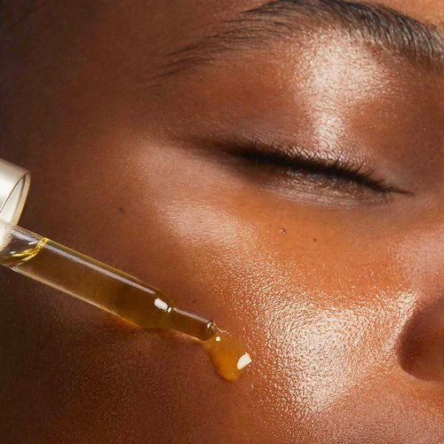 Clarins Santal Face Oil Treatment - Hydrates & Smoothes Skin | Calms Redness & Irritations | 100% Natural Extracts
