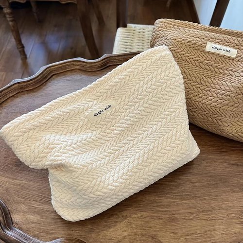 Lestikave Coquette Straw Makeup Bag, Cute Boho Crochet Travel Cosmetic Bag with Zipper,Portable Versatile Toiletry Bag Skincare Bag for Women Girls(01Beige)