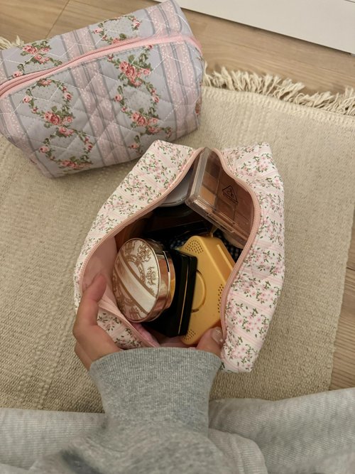 KFVIM Floral Make Up Bag Coquette Cosmetic Bag Quilted Makeup Bag for Women Portable Toiletry Bag Travel (pink)