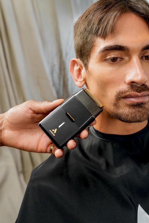 Andis Pro Foil Plus II Cordless Shaver - Gold Titanium Foils, Lithium Ion Battery, USB-C Charging Stand, Black