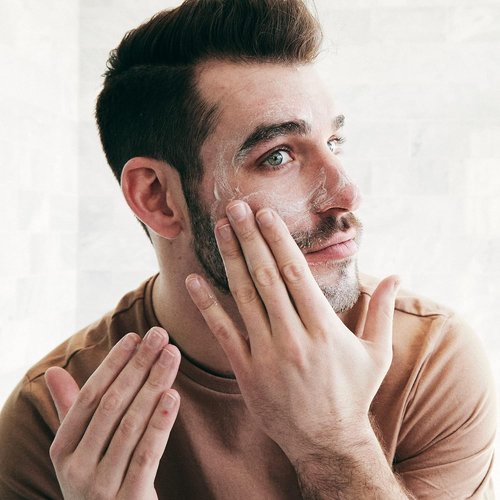 Brickell Men's Clarifying Gel Face Wash - Natural Foaming Daily Cleanser with Geranium & Aloe | 3.4 Ounce