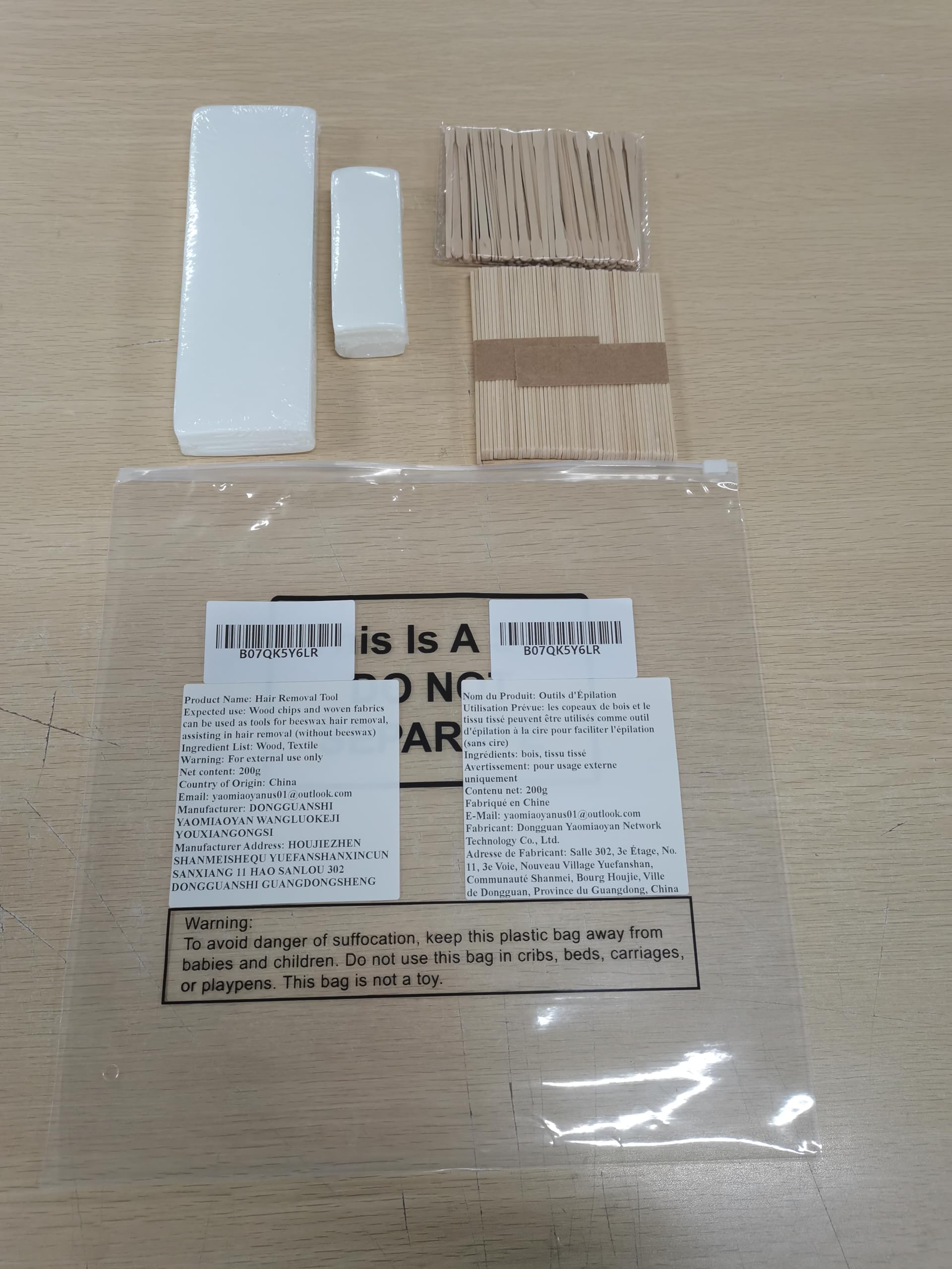 Yaomiao Wax Strips Kit, 250 Pieces Includes Waxing Strips and Smooth Wax Applicator Sticks for Women Men Body Skin Hair Removal (White)