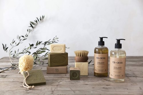 Fer à Cheval Savon De Marseille Liquid Soap, Organic Olive Oil Soap, 500 ml / 16.9 fl oz