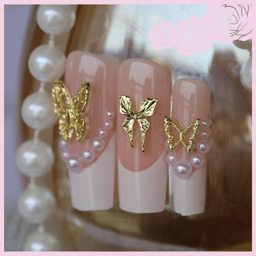 200 Pcs Butterfly Nail Charms and Gems Gold Butterflies Nail Charms Bulk Kawaii y2k Nail Art Charms 3D Cute Metal Alloy Making Ornament Big Small Nail Decoration Accessories for DIY fingernail Charms