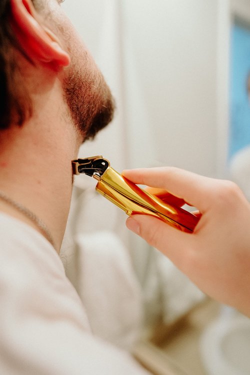 Supreme Trimmer T-Shaper ST5200 – Gold Cordless Liner & Beard Edger for Men | Professional Zero Gap Barber Clippers | Lightweight, Long Battery, LED Display