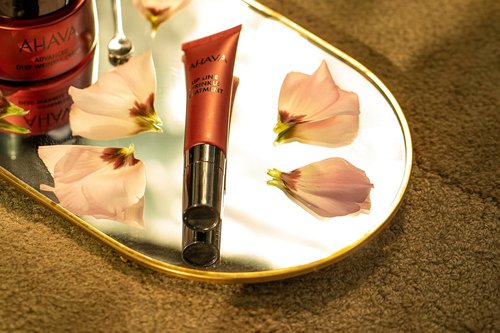 AHAVA Lip Line Wrinkle Treatment - Nourishing Formula for Youthful Lips | Anti-Aging Solution
