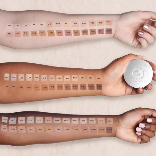 PÜR MINERALS Chisel Brush & 4-in-1 Pressed Mineral Foundation Bundle with SPF 15 | Flawless Finish