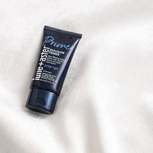 Lune+Aster RealGlow Primer - Sheer Radiant Primer With Vitamin E & Licorice Extract | Vegan, Gluten-Free | 1.7 Fl. Oz