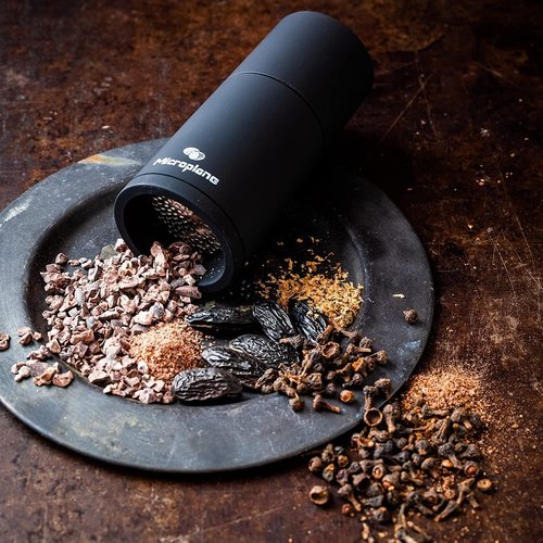 Microplane Spice Mill - Manual Cinnamon Grinder & Nutmeg Grater | Sleek Black Design