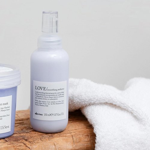Davines LOVE Smoothing Perfector Serum - Anti-Frizz Thermal Leave-On for Wavy, Coarse Hair | 5.07 Fl Oz