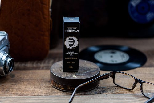 Percy Nobleman Beard Oil 99% Naturally Derived Signature Scented Blend. Beard Conditioning Oil With a Special Mixture of Quality Ingredients that Softens and Conditions your Facial Hair - 1 Fl Oz