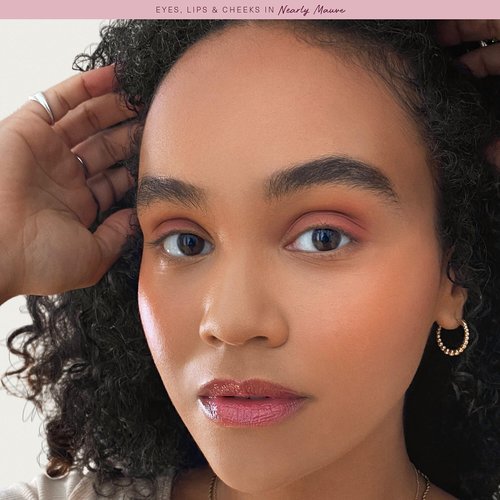 Rare Beauty stay Vulnerable Melting Cream Blush-Nearly Mauve