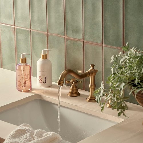 Thymes Moisturizing Hand Wash Soap - Luxurious Glycerin & Calendula Formula - Comforting Sienna Sage, 8.25 oz