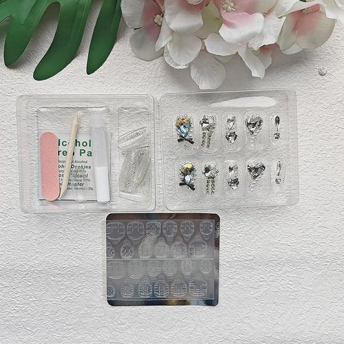 24Pcs Medium Press on Nails Large 3D Rhinestones Artificial Nails White Fake Nails Glossy False Nails Pearl Press on False Nails Handmade Manicure Designed for Beautiful Women Glitter