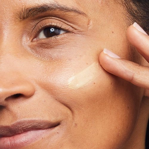 No7 Lift & Luminate Primer - Hydrating Niacinamide Formula for Smooth Makeup Base & Radiant Glow (30ml)