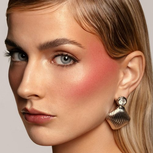 Morphe Huephoric Rush 3-in-1 Silk Cream Blush - Buildable Cream-to-Matte Formula - Hydrates & Blurs Skin - Intoxicated (0.28 Ounce)