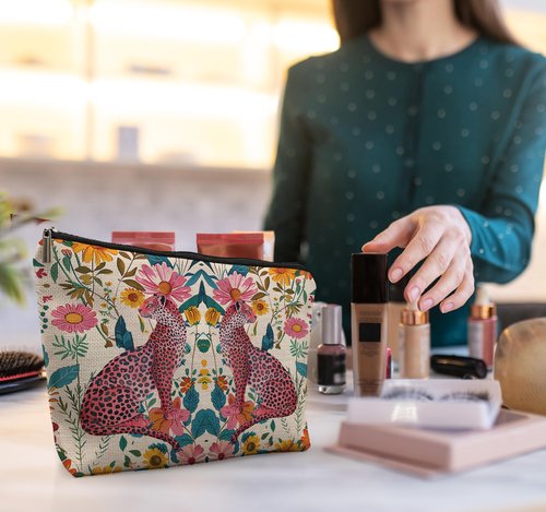 uinwk Floral Leopard Makeup Bag, Hot Pink Preppy Leopard Cheetah Makeup Bag, Preppy Stuff, Leopard Print Gifts for Women, Floral Cosmetic Bag Makeup Pouch