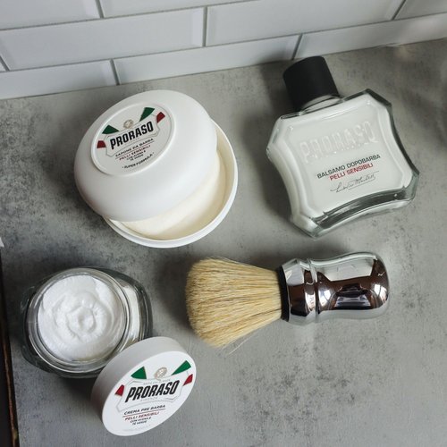 Proraso Pre Shave Conditioning Cream - Oatmeal & Green Tea - Nourishing & Gentle Formula for Sensitive Skin - Premium Italian Pre Shave Cream - 3.6oz