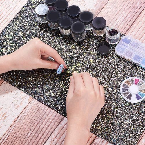 EBANKU Shiny Nail Table Mat, Nail Art Hand Rest Pad for Nail Art Cushion Pillow, Washable Portable Manicure Tool（Black）