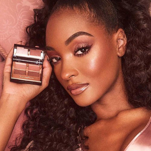 Charlotte Tilbury Cheek to Chic Powder Blush - Two-Tone Radiant Makeup for a Luminous Finish | Buildable Color for a Light Reflecting Glow
