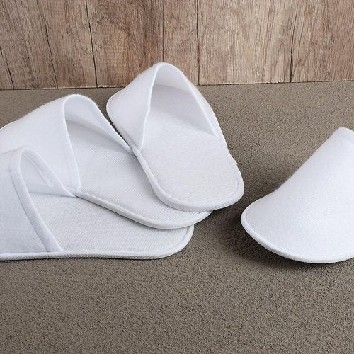Nexboraque 30 Pairs 10.5 Inch Disposable Slipper for Guests, White Spa Slippers Bulk House Slippers Non Slip Closed Toe Travel Footwear for Hotel Guests Women Men, Medium