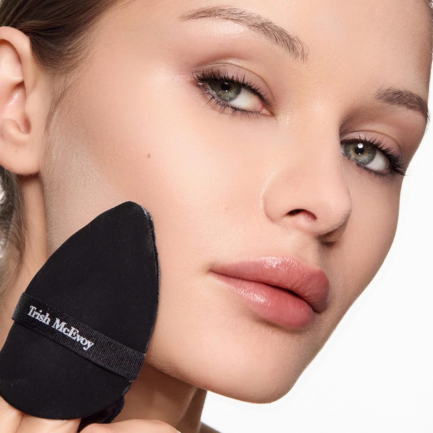 Trish McEvoy Translucent Finishing Powder - Lightweight, Flawless Finish | Perfect for All Skin Types